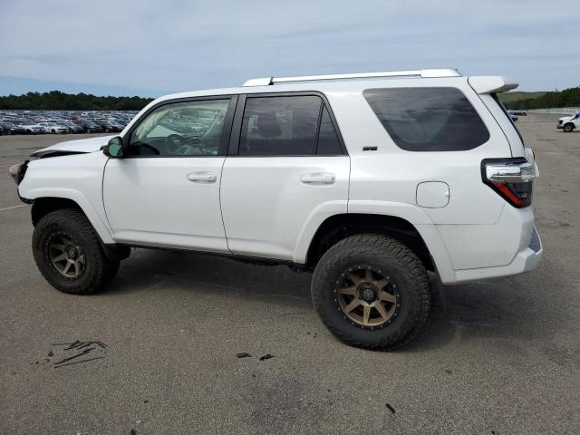 JTEBU5JR2J5538061 - 2018 TOYOTA 4RUNNER SR5/SR5 PREMIUM 白色 照片 2