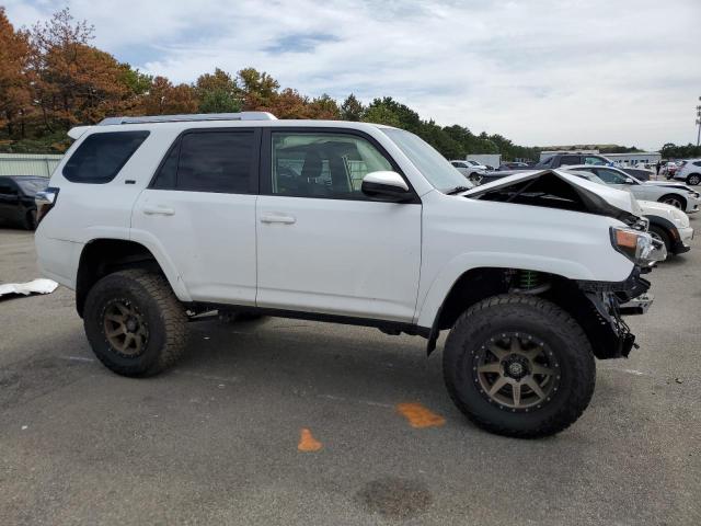 JTEBU5JR2J5538061 - 2018 TOYOTA 4RUNNER SR5/SR5 PREMIUM 白色 照片 4