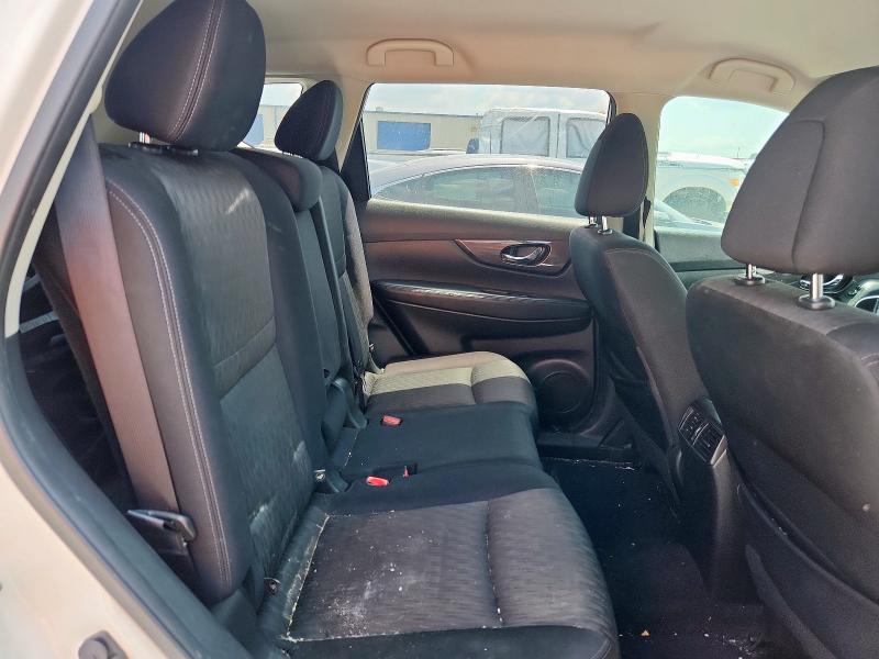 JN8AT2MT6JW486540 - 2018 NISSAN ROGUE S 白色 照片 11