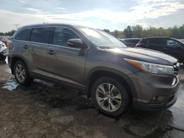 5TDJKRFH6FS164598 - 2015 TOYOTA HIGHLANDER XLE 灰色 照片 4