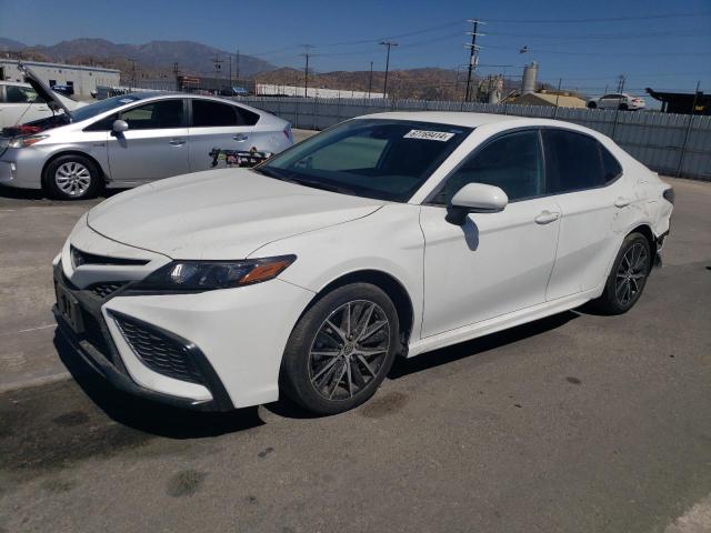 4T1G11AKXRU845103 - 2024 TOYOTA CAMRY SE NIGHT SHADE WHITE photo 1