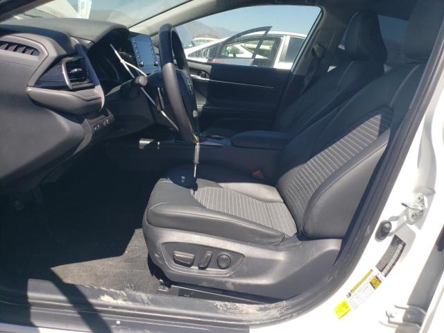 4T1G11AKXRU845103 - 2024 TOYOTA CAMRY SE NIGHT SHADE WHITE photo 7