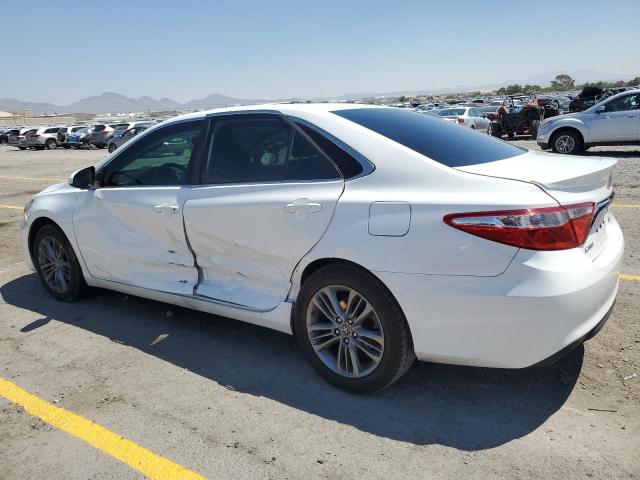 4T1BF1FK0HU330193 - 2017 TOYOTA CAMRY LE WHITE photo 2