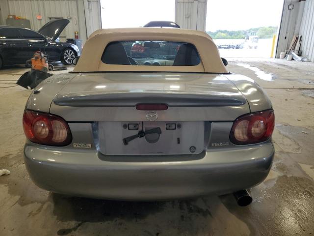 JM1NB353320226346 - 2002 MAZDA MX-5 MIATA BASE SILVER photo 6