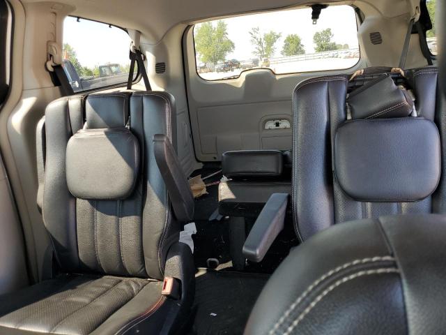 2A4RR8DG4BR641061 - 2011 CHRYSLER TOWN & COU TOURING L SILVER photo 10