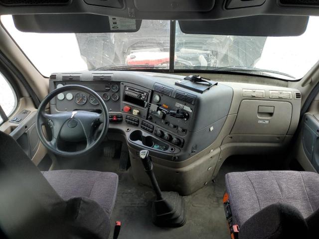 3AKJGLD52ESFK3341 - 2014 FREIGHTLINER CASCADIA GRAY photo 5