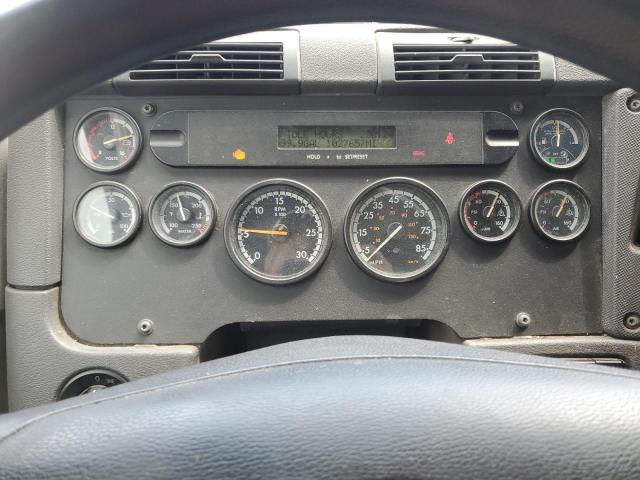 3AKJGLD52ESFK3341 - 2014 FREIGHTLINER CASCADIA GRAY photo 8