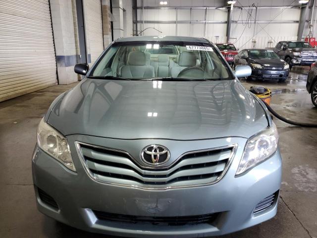 4T4BF3EK6AR047242 - 2010 TOYOTA CAMRY BASE GRAY photo 5