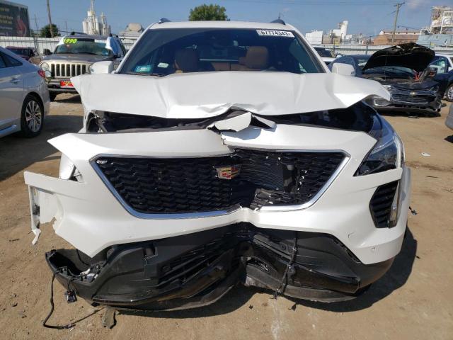 1GYFZFR46MF080698 - 2021 CADILLAC XT4 SPORT WHITE photo 5