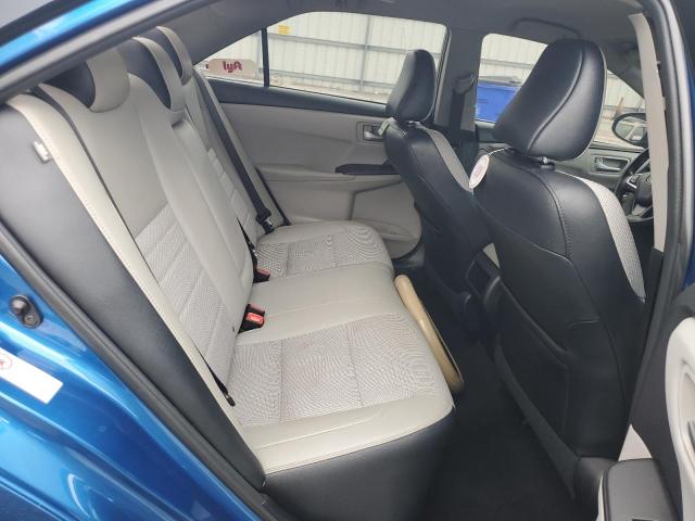 4T1BF1FK9HU802004 - 2017 TOYOTA CAMRY LE ლურჯი ფოტო 10