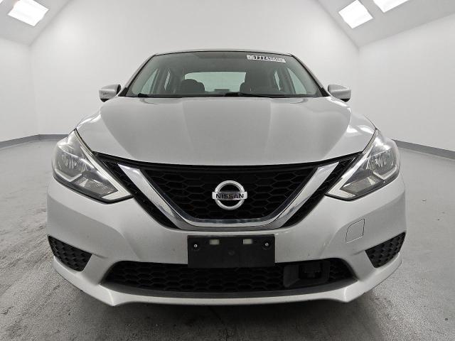 3N1AB7AP2JY230698 - 2018 NISSAN SENTRA S 灰色 照片 5