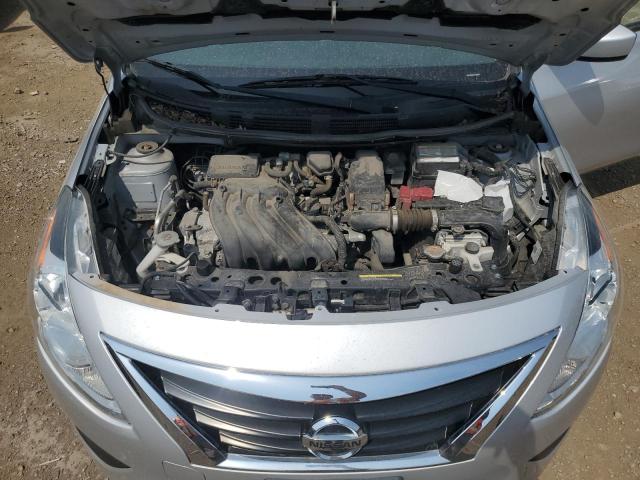 3N1CN7AP5JL838518 - 2018 NISSAN VERSA S 银色 照片 11