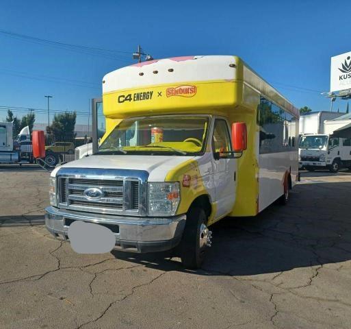 1FDFE4FS2EDA26669 - 2014 FORD ECONOLINE E450 SUPER DUTY CUTAWAY VAN WHITE photo 2