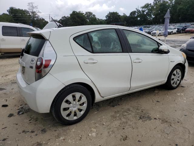 JTDKDTB34D1038885 - 2013 TOYOTA PRIUS C WHITE photo 3