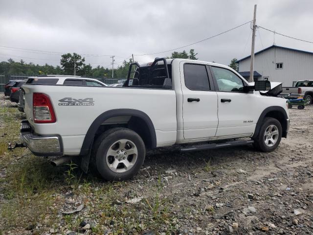 1C6SRFCT2KN612320 - 2019 RAM 1500 TRADESMAN WHITE photo 3