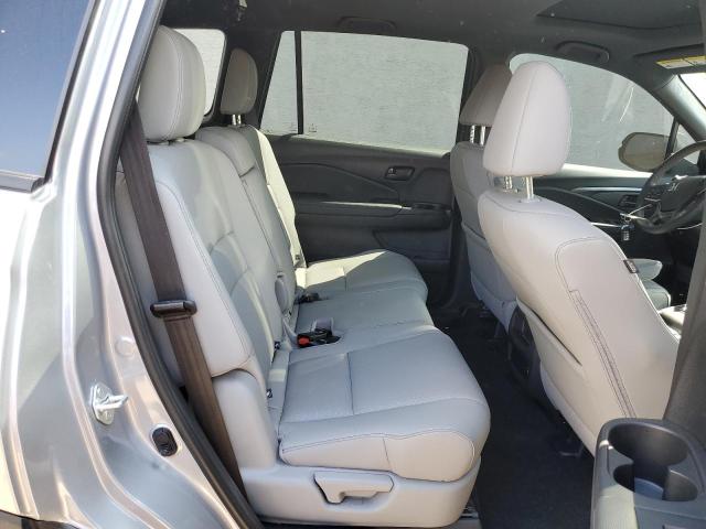 5FNYF8H53PB043694 - 2023 HONDA PASSPORT EXL SILVER photo 11