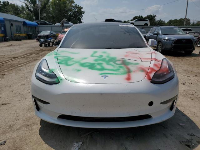 5YJ3E1EA6LF737389 - 2020 TESLA MODEL 3 WHITE photo 5