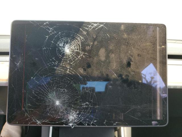 5YJ3E1EA6LF737389 - 2020 TESLA MODEL 3 WHITE photo 9