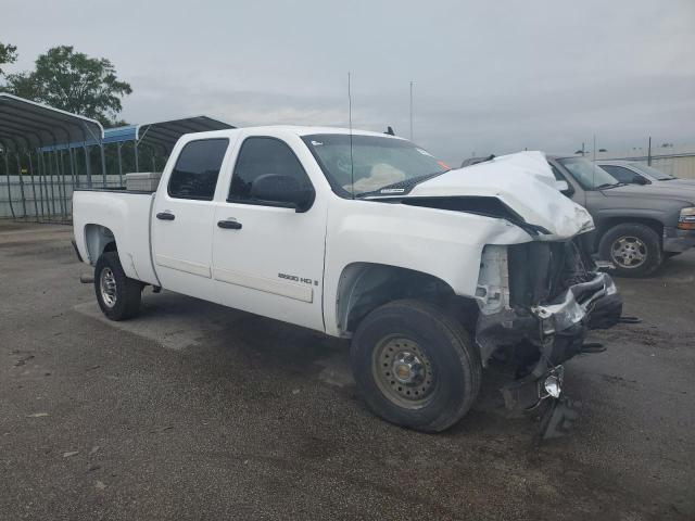1GCHC23628F109249 - 2008 CHEVROLET SILVERADO C2500 HEAVY DUTY WHITE photo 4