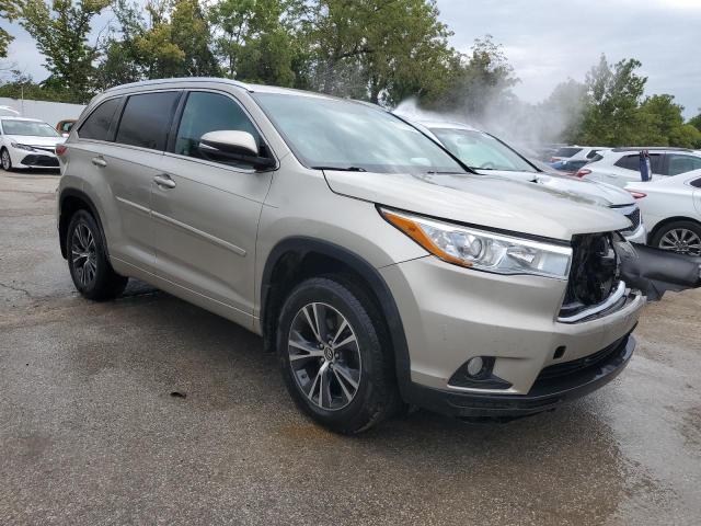 5TDJKRFH0GS318210 - 2016 TOYOTA HIGHLANDER XLE TAN photo 4