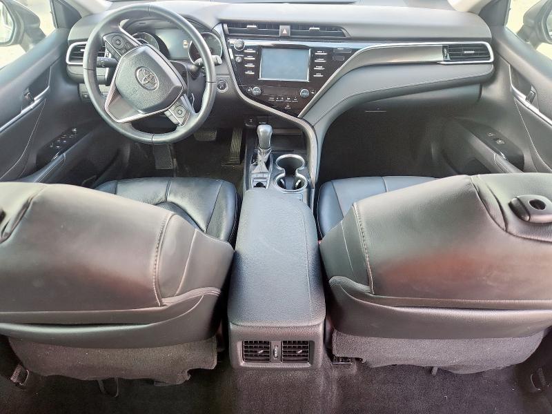 4T1B61HK6JU104128 - 2018 TOYOTA CAMRY XSE GRAY photo 8