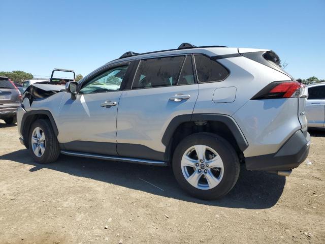 2T3W1RFV3KC025232 - 2019 TOYOTA RAV4 XLE SILVER photo 2