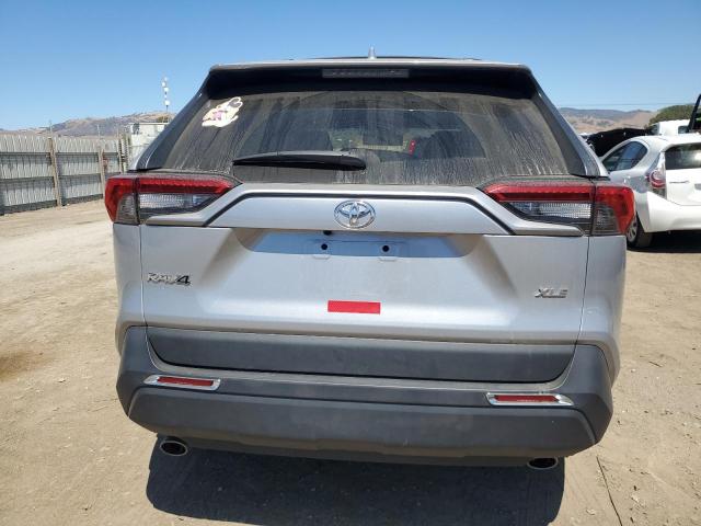 2T3W1RFV3KC025232 - 2019 TOYOTA RAV4 XLE SILVER photo 6