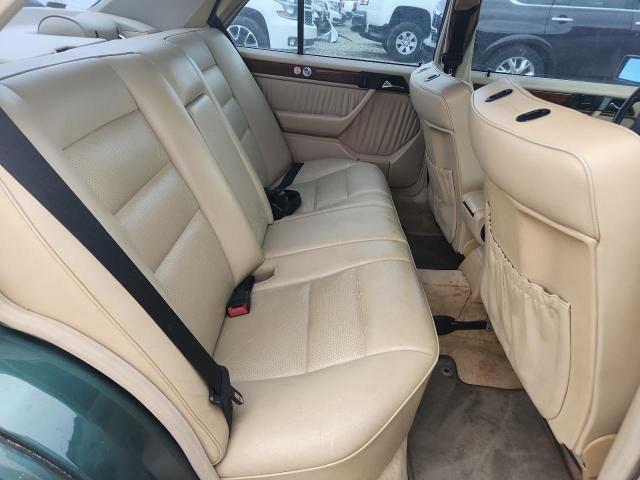 WDBEA32E4RC066669 - 1994 MERCEDES-BENZ E 320 GREEN photo 10