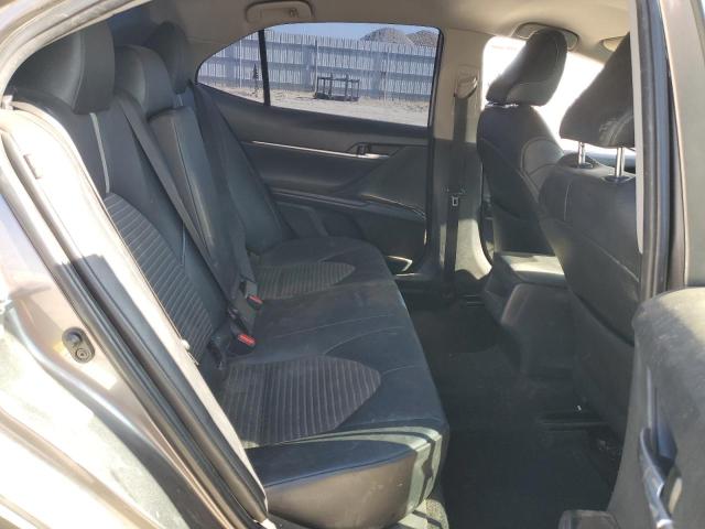 4T1B11HK6JU065653 - 2018 TOYOTA CAMRY L 灰色 照片 10