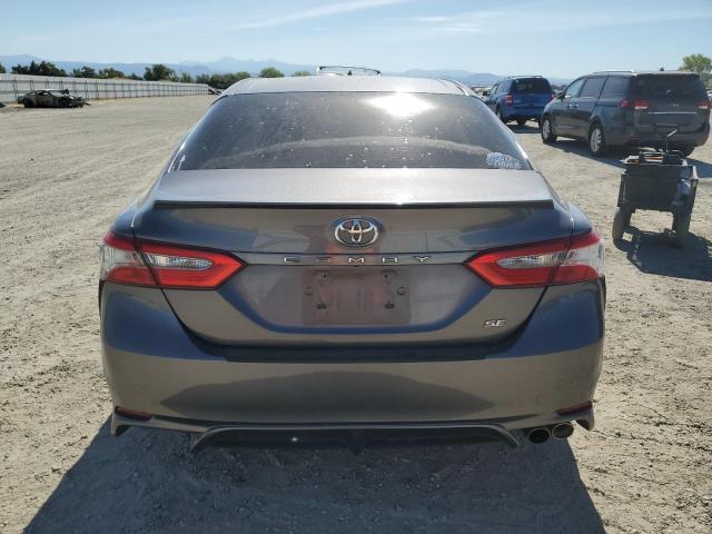 4T1B11HK6JU065653 - 2018 TOYOTA CAMRY L 灰色 照片 6