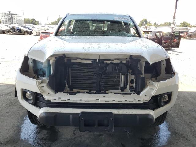 3TMCZ5AN7PM622029 - 2023 TOYOTA TACOMA DOUBLE CAB WHITE photo 5