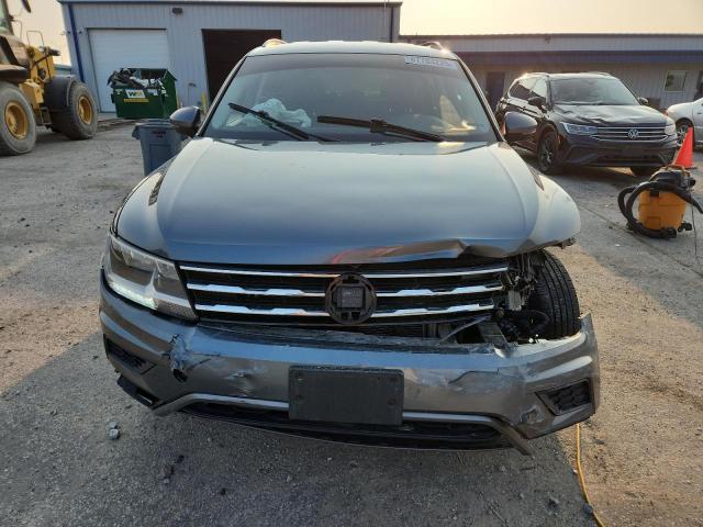 3VV2B7AX2JM197891 - 2018 VOLKSWAGEN TIGUAN SE ნაცრისფერი ფოტო 5
