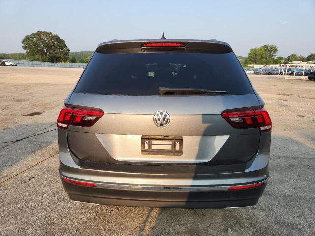 3VV2B7AX2JM197891 - 2018 VOLKSWAGEN TIGUAN SE ნაცრისფერი ფოტო 6