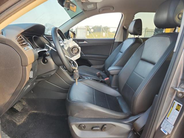 3VV2B7AX2JM197891 - 2018 VOLKSWAGEN TIGUAN SE ნაცრისფერი ფოტო 7