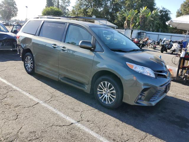 5TDYZ3DC5KS996488 - 2019 TOYOTA SIENNA XLE GRAY photo 4