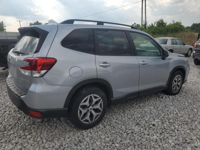 JF2SKAFC2MH489231 - 2021 SUBARU FORESTER PREMIUM SILVER photo 3