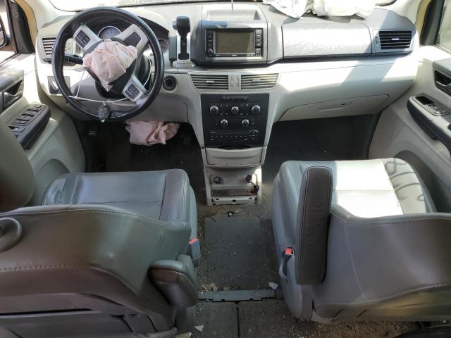 2C4RVABG1CR222338 - 2012 VOLKSWAGEN ROUTAN SE WHITE photo 8