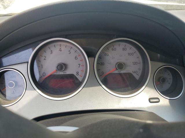 2C4RVABG1CR222338 - 2012 VOLKSWAGEN ROUTAN SE WHITE photo 9