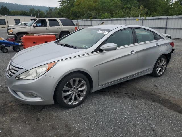 2013 HYUNDAI SONATA SE, 