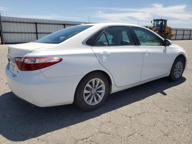 4T4BF1FK7GR551455 - 2016 TOYOTA CAMRY LE 白色 照片 3