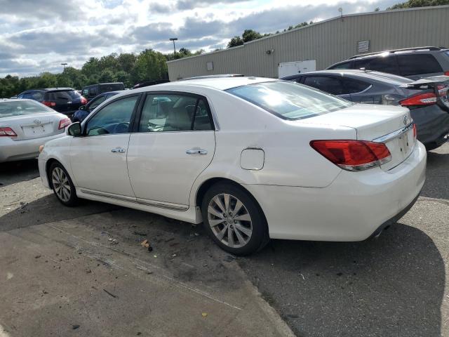 4T1BK3DB9BU430729 - 2011 TOYOTA AVALON BASE WHITE photo 2