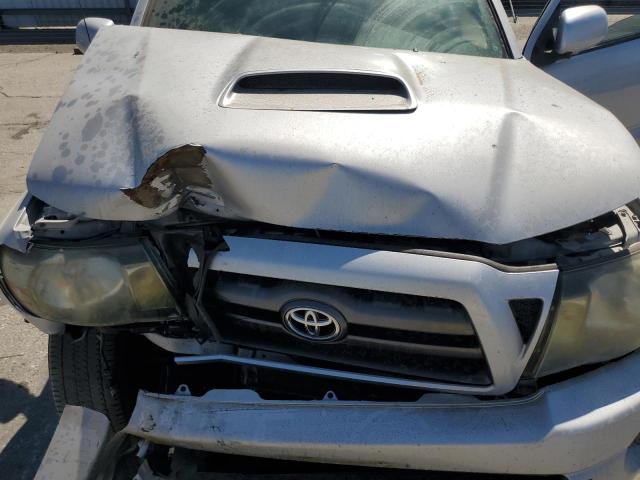 5TEJU4GN8AZ671693 - 2010 TOYOTA TACOMA DOUBLE CAB PRERUNNER SILVER photo 11