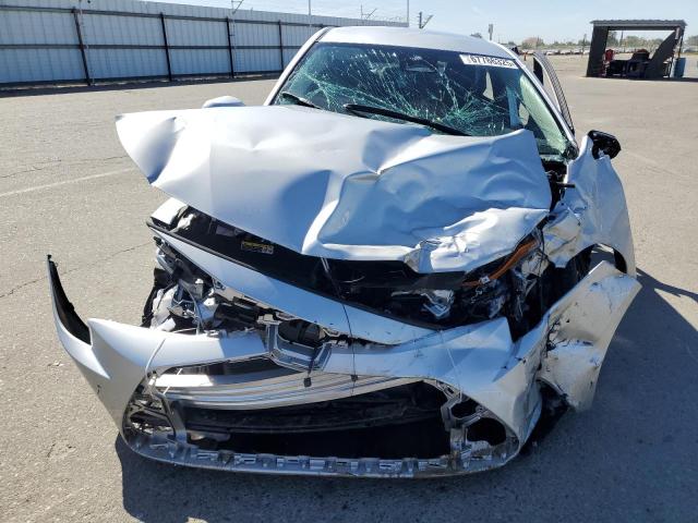 5YFB4MDE3SP334509 - 2025 TOYOTA COROLLA LE SILVER photo 5