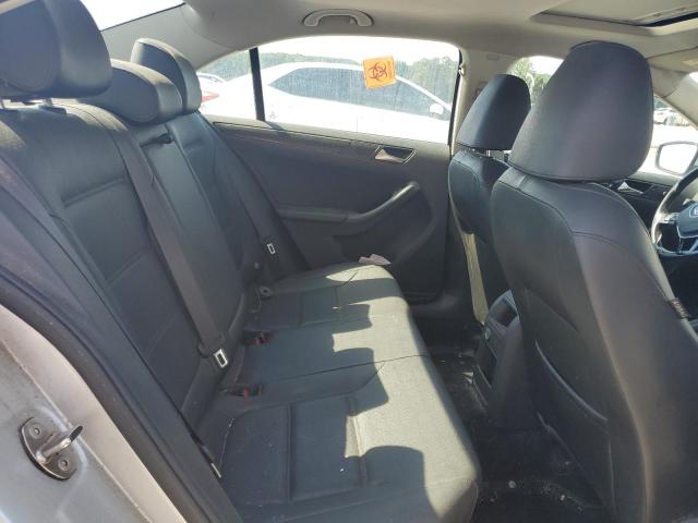 3VWLA7AJ4FM281779 - 2015 VOLKSWAGEN JETTA TDI 银色 照片 10