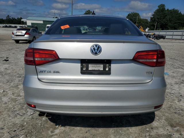 3VWLA7AJ4FM281779 - 2015 VOLKSWAGEN JETTA TDI 银色 照片 6