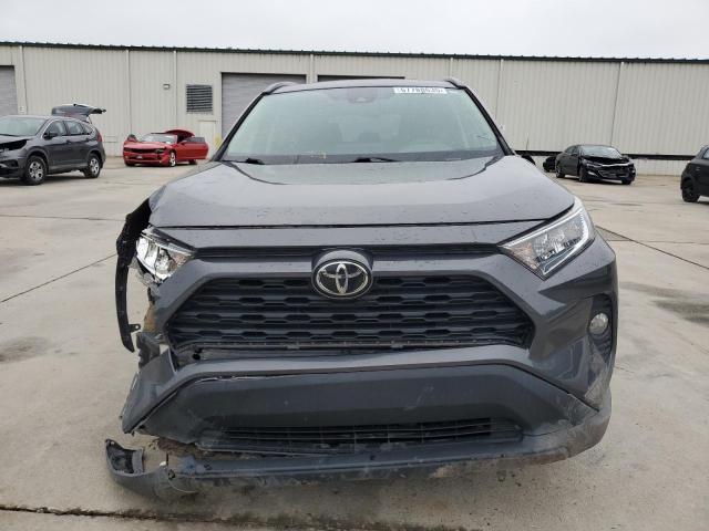 2T3W1RFV0LC070758 - 2020 TOYOTA RAV4 XLE GRAY photo 5
