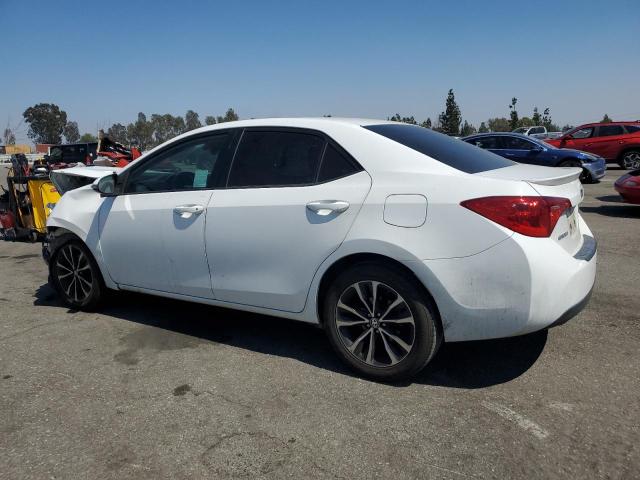 5YFBURHE3JP744765 - 2018 TOYOTA COROLLA L WHITE photo 2