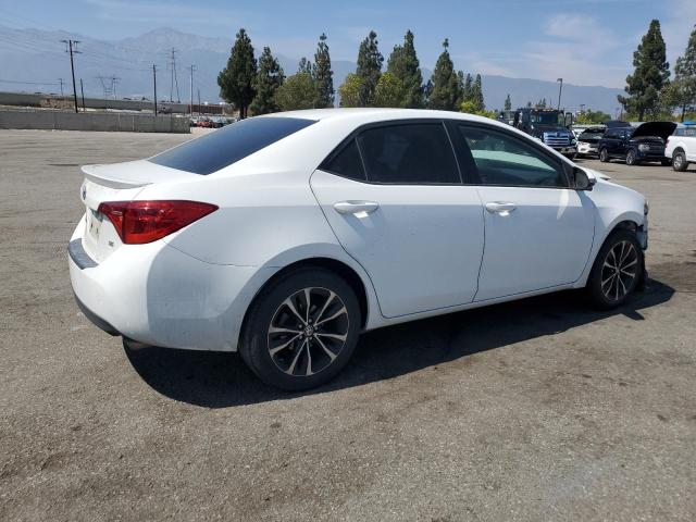 5YFBURHE3JP744765 - 2018 TOYOTA COROLLA L WHITE photo 3