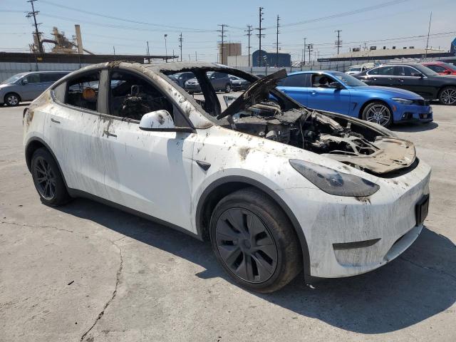 7SAYGDED5SF313117 - 2025 TESLA MODEL Y WHITE photo 4