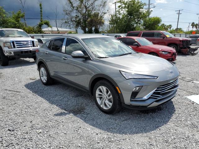 KL47LAE26RB070927 - 2024 BUICK ENVISTA PREFERRED SILVER photo 4